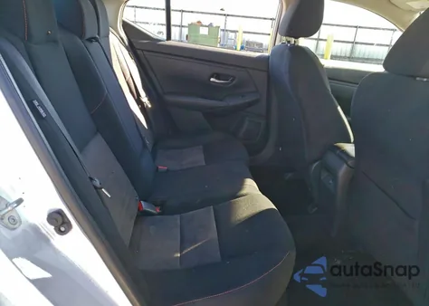 2021 Nissan Sentra Sr z USA, uszkodzony, nr VIN 3N1AB8DV4MY215804